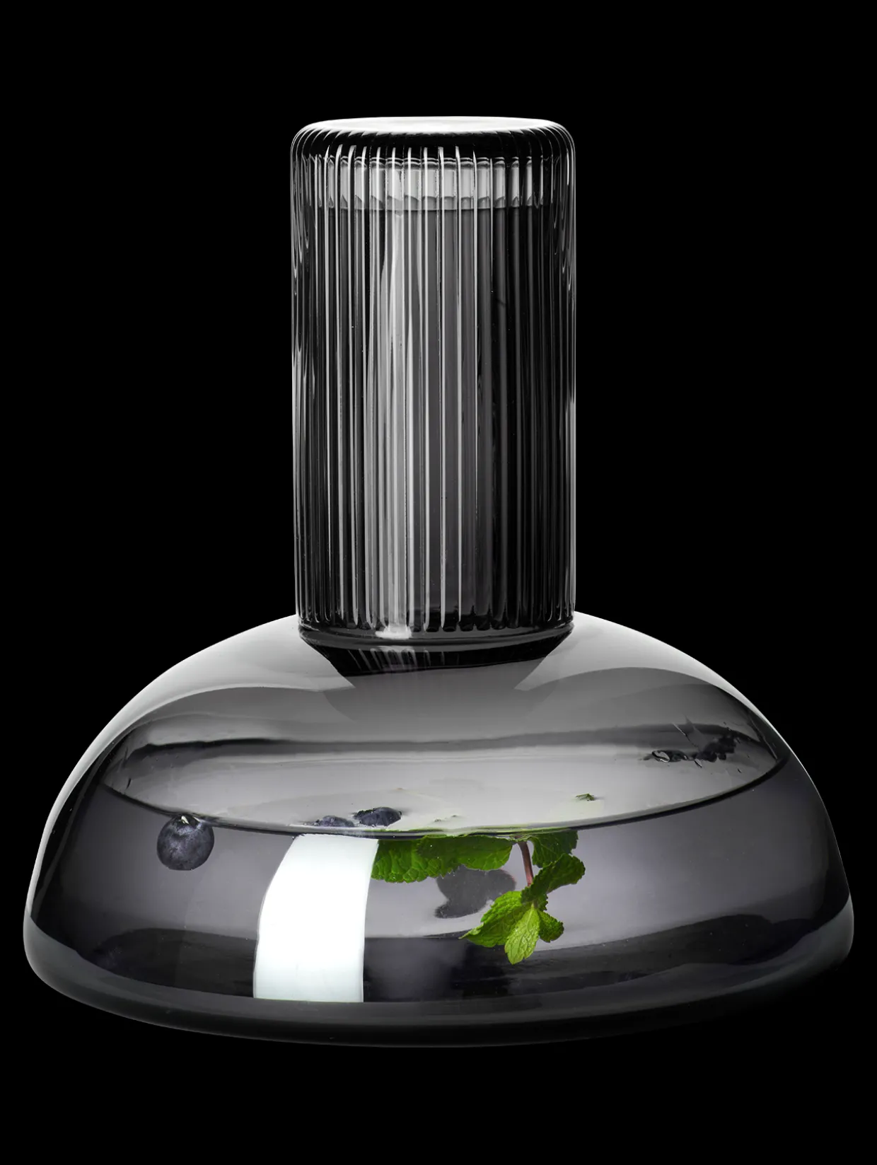 karaffe mit trinkglas, grey