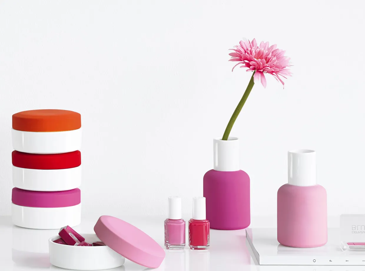 nailpolish vase, rot