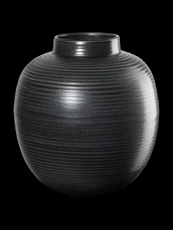 vase, black