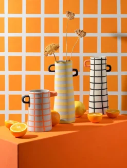vase, orange kariert